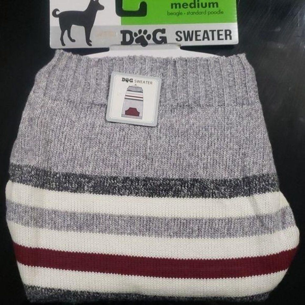 Medium striped pocket gray red dog knit sweater‎